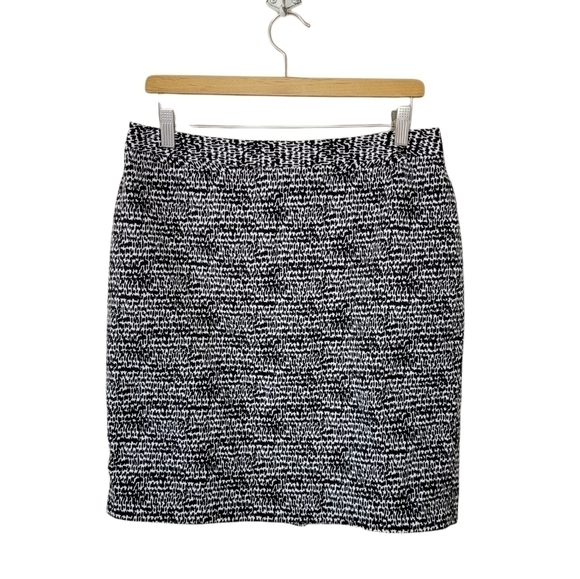 Halogen | Black & White Abstract Dot Pencil Skirt - Picture 1 of 5